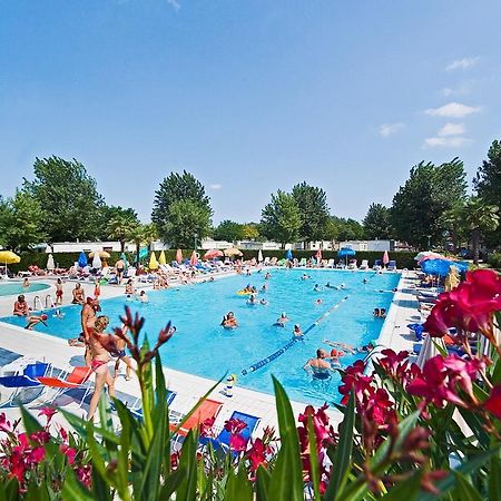 Happy Camp Mobile Homes In Butterfly Camping Village Пескиера дел Гарда Екстериор снимка